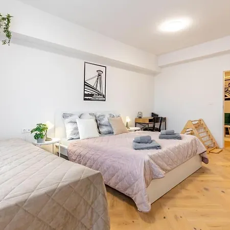 Bnb Slovakia Vazovova Oasis Retreat In Апартаменти Братислава